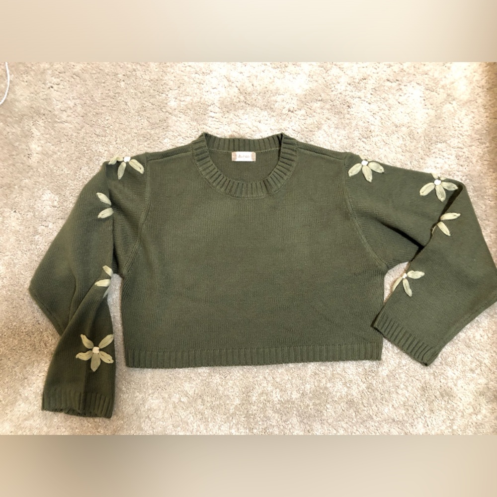 Altar’d State Olive Green Y2K Cropped Long Sleeve Embroidered Flower Sweater SzS - Picture 5 of 12